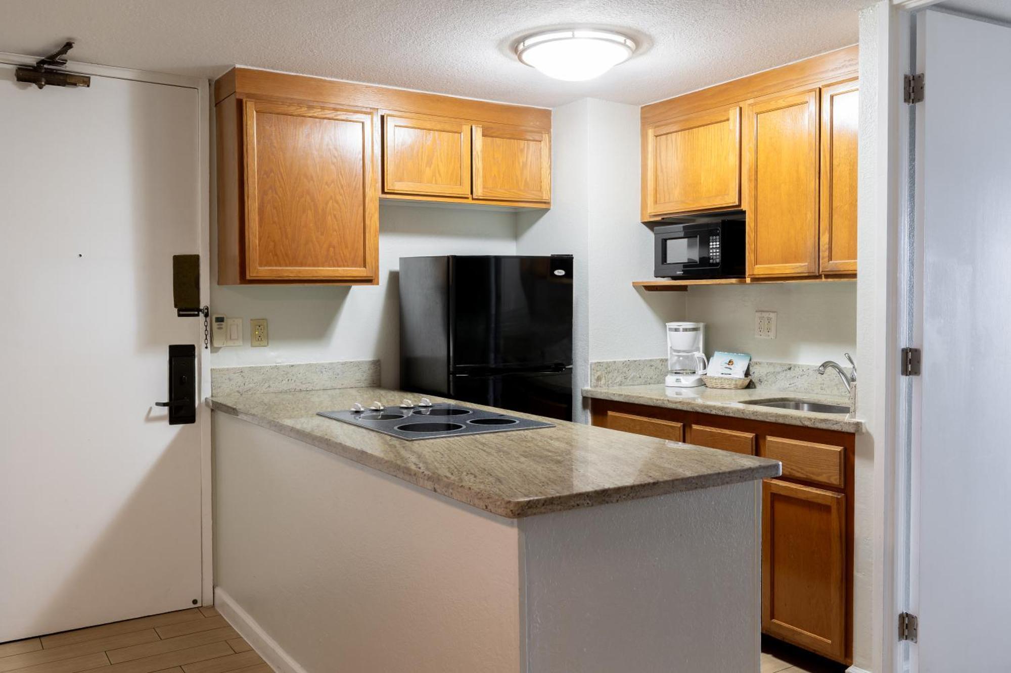 One Bedroom Suite Partial Ocean View